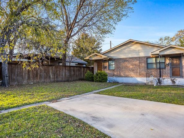 8136  Carlos Street , White Settlement Texas 76108