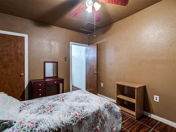 2833  Falls Drive , Dallas Texas 75211