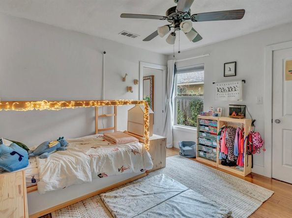 1828  Portland Avenue , Fort Worth Texas 76102