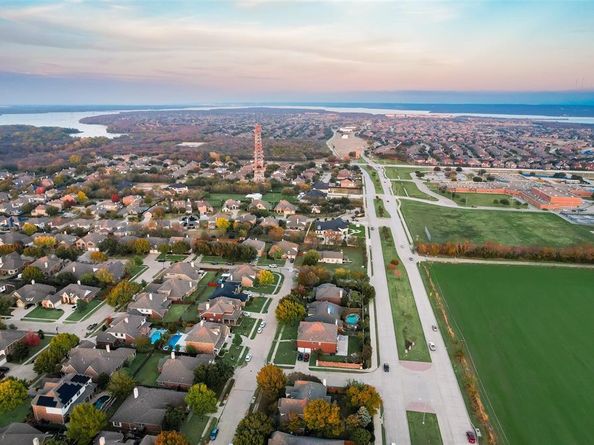 4304  Lone Oak Drive , Mansfield Texas 76063