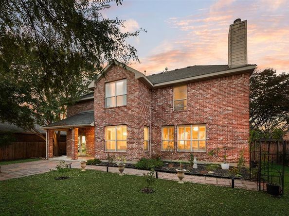 4304  Lone Oak Drive , Mansfield Texas 76063