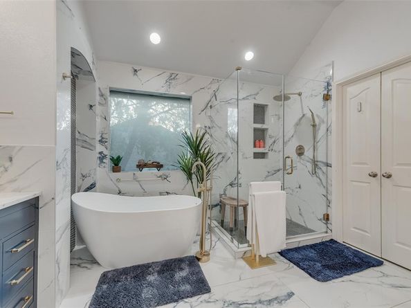 4304  Lone Oak Drive , Mansfield Texas 76063