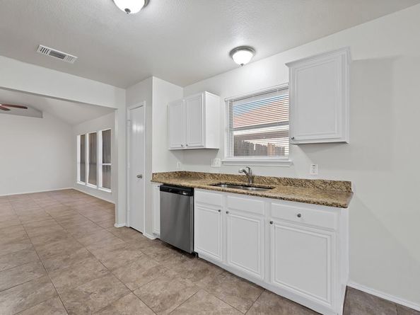 725  Azalea Lane , Cedar Hill Texas 75104