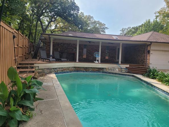 511  Washington Drive , Arlington Texas 76011