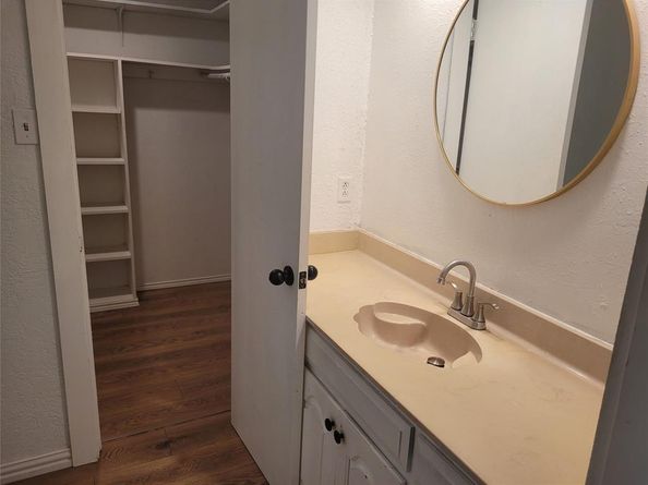 511  Washington Drive , Arlington Texas 76011