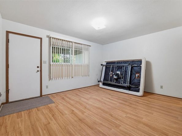 6632  Legters Drive , Dallas Texas 75236