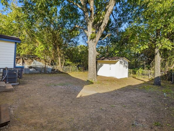 2421  Johnson Street , Fort Worth Texas 76105