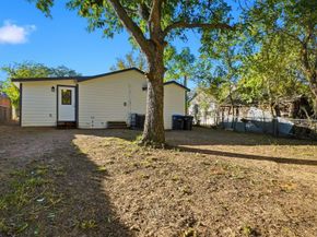 2421  Johnson Street , Fort Worth Texas 76105