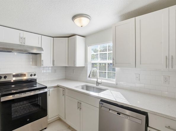 2421  Johnson Street , Fort Worth Texas 76105