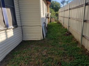 1475 E Morphy Street , Fort Worth Texas 76104