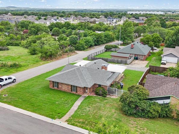 2110  Azalea Street , Denton Texas 76205