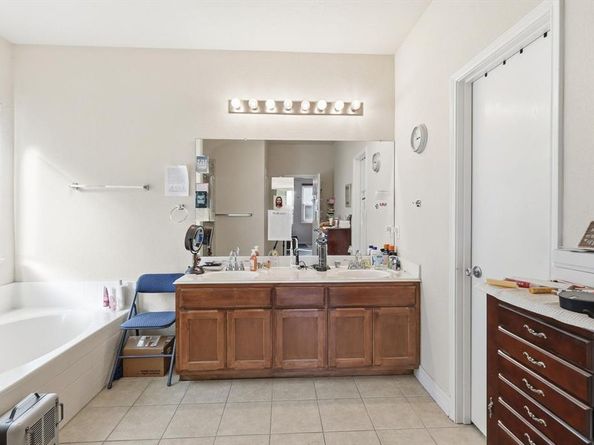 525  BENT OAK Drive , Fort Worth Texas 76131