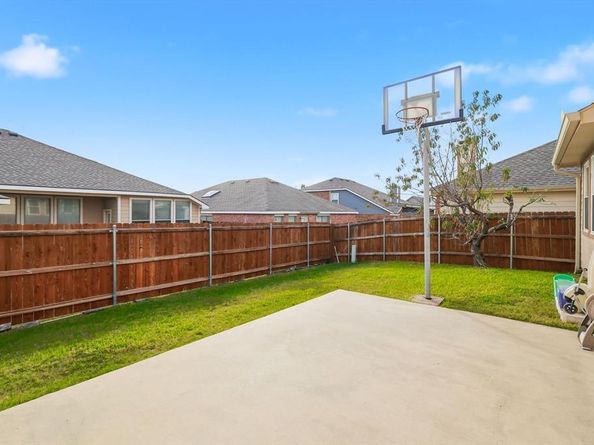 525  BENT OAK Drive , Fort Worth Texas 76131