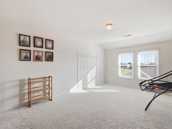 525  BENT OAK Drive , Fort Worth Texas 76131