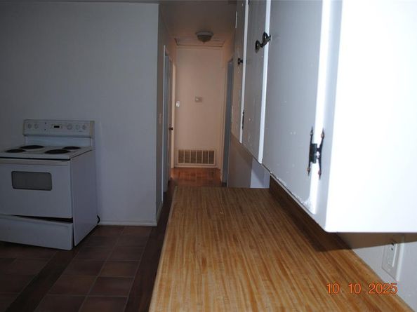 1660  Marsalis Road , Lancaster Texas 75134