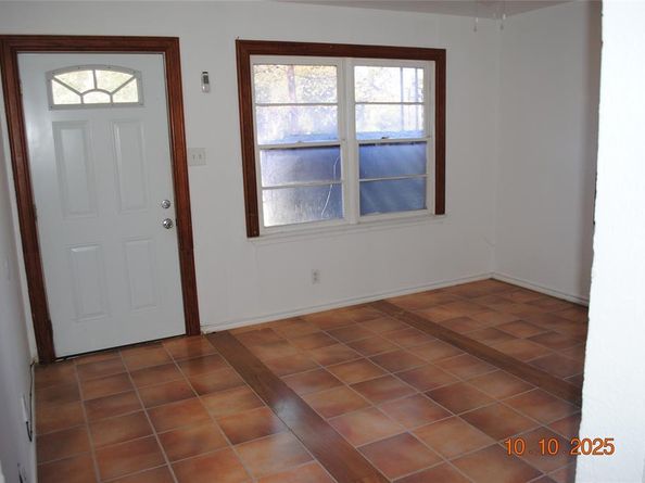 1660  Marsalis Road , Lancaster Texas 75134