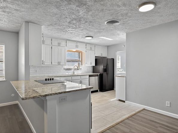 2120  Nottingham Boulevard , Fort Worth Texas 76112