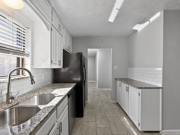 2120  Nottingham Boulevard , Fort Worth Texas 76112