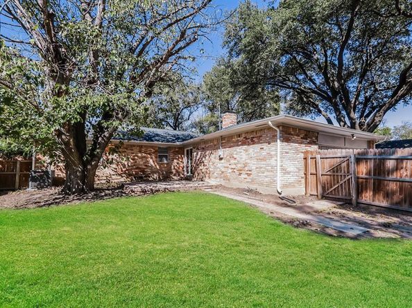 5132  Breakwood Drive , Dallas Texas 75227