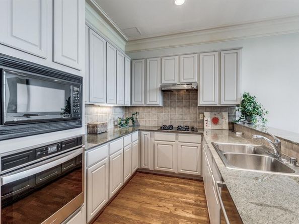 3535  Gillespie Street  408, Dallas Texas 75219