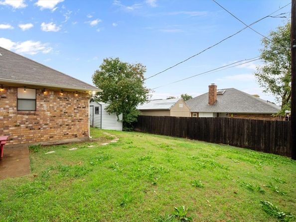 817  Fondren Drive , Arlington Texas 76001