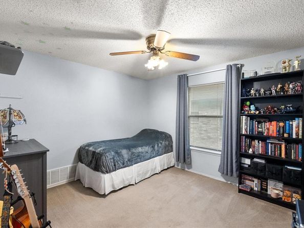 817  Fondren Drive , Arlington Texas 76001