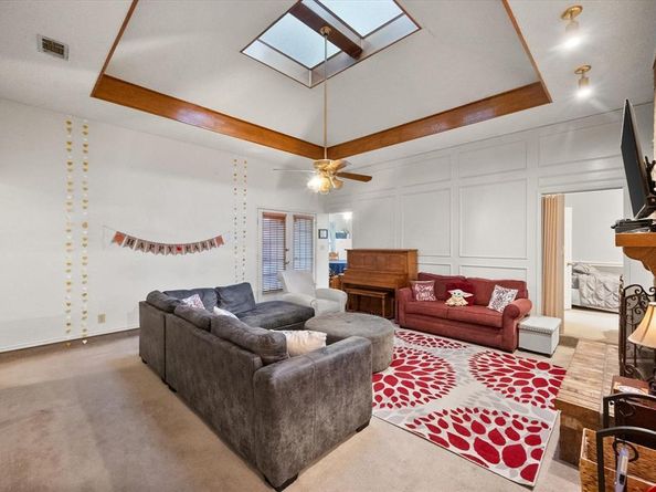 817  Fondren Drive , Arlington Texas 76001