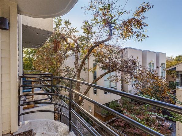 4111  Cole Avenue  17, Dallas Texas 75204