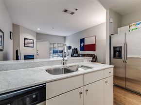 4111  Cole Avenue  17, Dallas Texas 75204