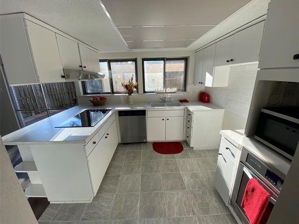 410  Westview Terrace , Arlington Texas 76013