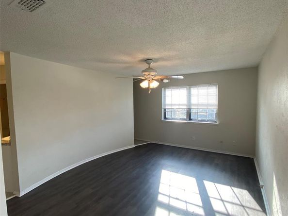 410  Westview Terrace , Arlington Texas 76013