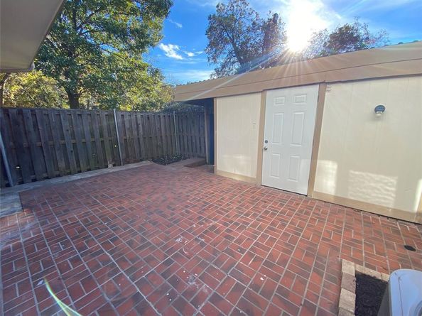 410  Westview Terrace , Arlington Texas 76013