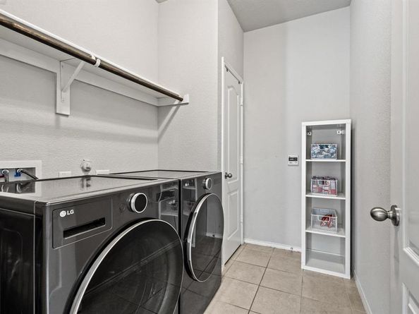 1420  Bull Street , Aubrey Texas 76227