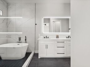 2770  Moffatt Avenue , Dallas Texas 75216