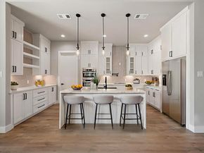 2770  Moffatt Avenue , Dallas Texas 75216