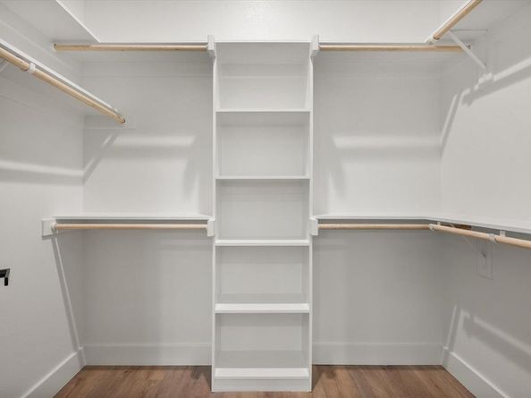 2770  Moffatt Avenue , Dallas Texas 75216