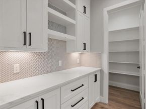 2770  Moffatt Avenue , Dallas Texas 75216