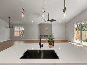 2770  Moffatt Avenue , Dallas Texas 75216