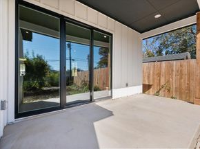 2770  Moffatt Avenue , Dallas Texas 75216