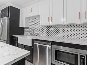 715 S Barnett Avenue , Dallas Texas 75211