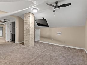 715 S Barnett Avenue , Dallas Texas 75211