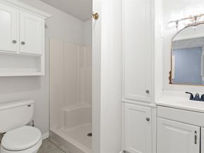 715 S Barnett Avenue , Dallas Texas 75211