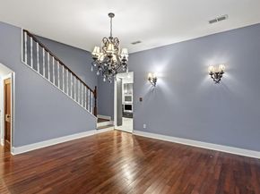 715 S Barnett Avenue , Dallas Texas 75211