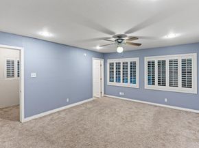 715 S Barnett Avenue , Dallas Texas 75211