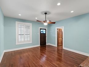 715 S Barnett Avenue , Dallas Texas 75211