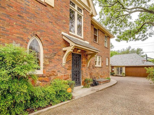 2424  Medford Court W, Fort Worth Texas 76109