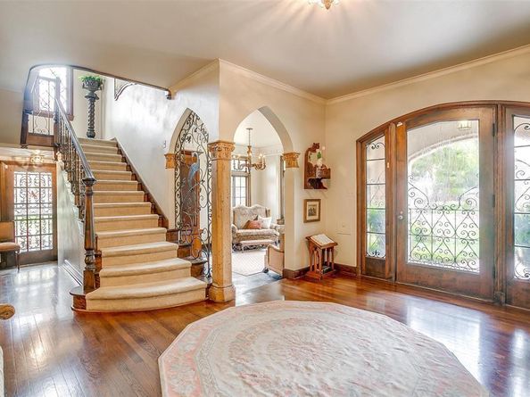 2424  Medford Court W, Fort Worth Texas 76109