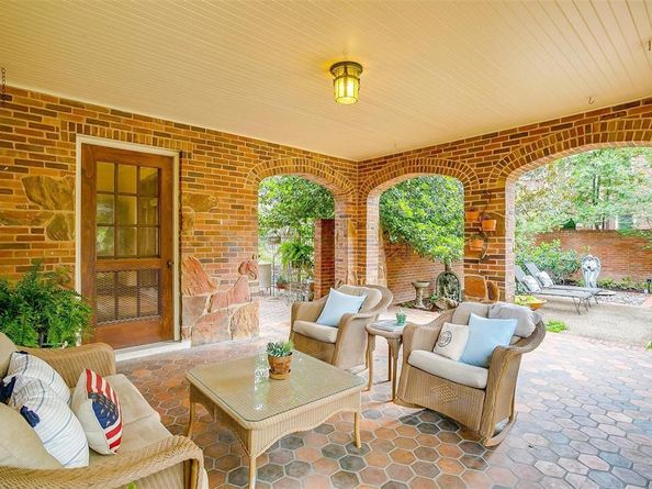 2424  Medford Court W, Fort Worth Texas 76109