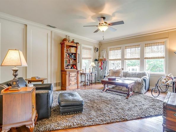 2424  Medford Court W, Fort Worth Texas 76109