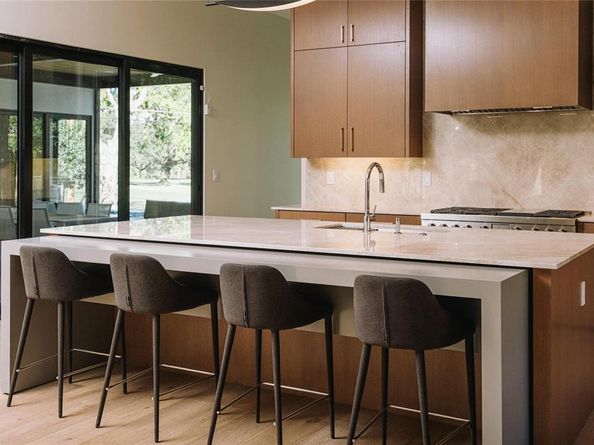 13236  Hughes Lane , Dallas Texas 75240